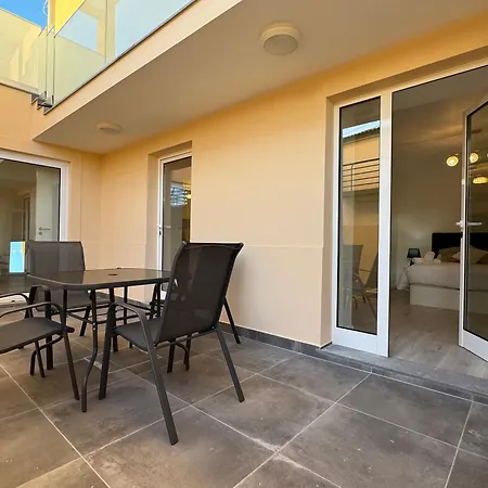 Charming Seaside Flat * Paul do Mar (Madeira)