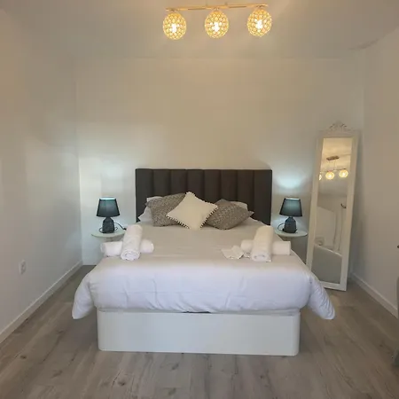 Lägenhet Charming Seaside Flat