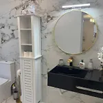 Charming Seaside Flat *