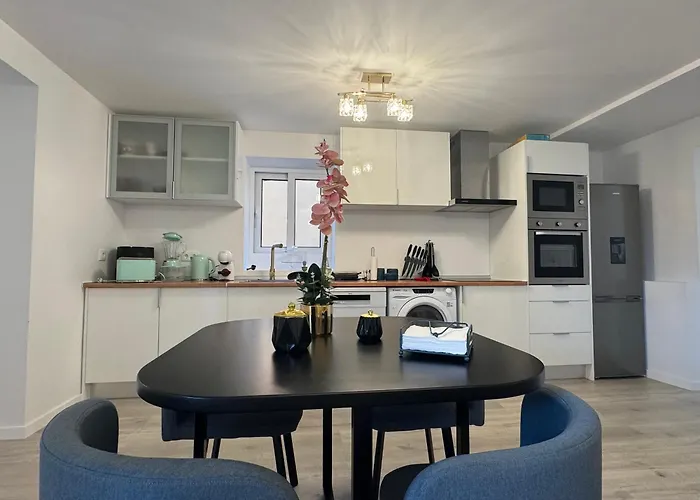 Charming Seaside Flat * ポール・ド・マール