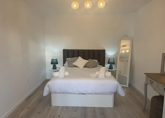 דירה Charming Seaside Flat