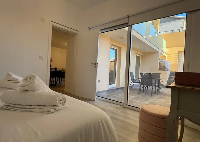 דירה Charming Seaside Flat