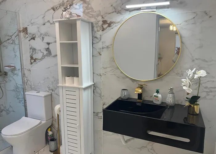 Charming Seaside Flat *