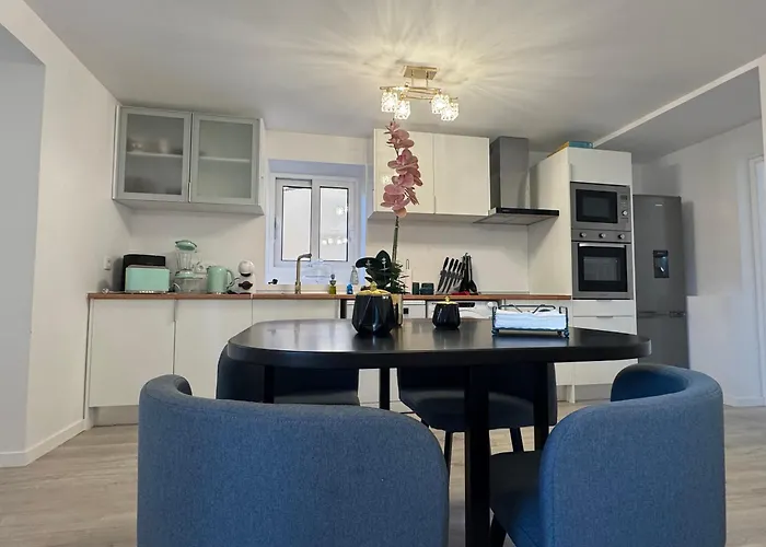 アパート Charming Seaside Flat