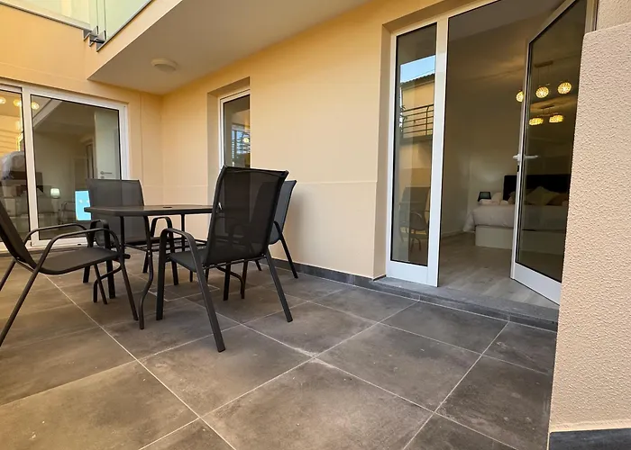 דירה Charming Seaside Flat